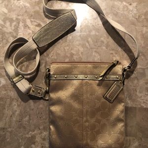 Coach Signature Crossbody Swingpack